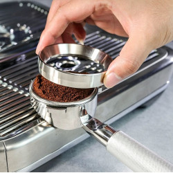 Magnetni dozirni lijak