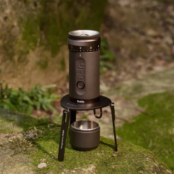 OutIn Foldable Coffee Stand  – zložljivo držalo za kavni aparat