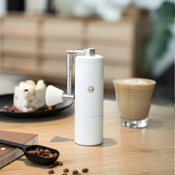 Timemore Chestnut C5 PRO (bela) – mlinček za kavo